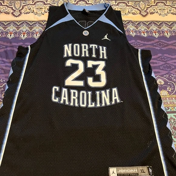 COPY - Michael Jordan UNC Jersey - Picture 11 of 11